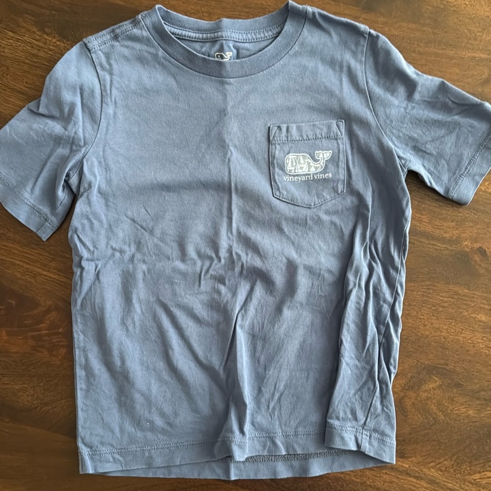 Vineyard Vines kids tee